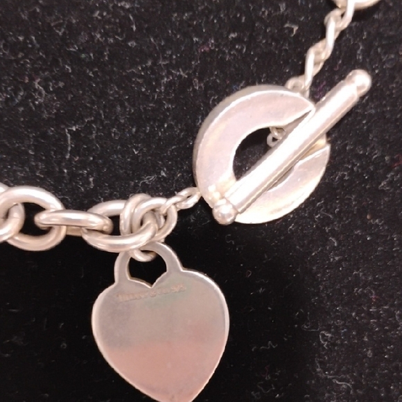 SALE! Retired Tiffany & Co 925 Sterling Silver Heart Charm Toggle Necklace - Picture 9 of 12